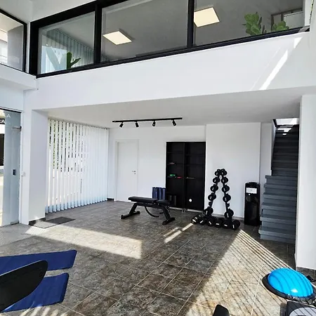 Apartment Phaedrus Living Mini Art House Michelangelo Nicosia